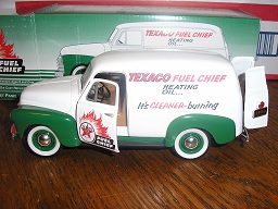 1952 Chevrolet Panel Delivery Texaco Fuel Chief Heating Oil - Click Image to Close